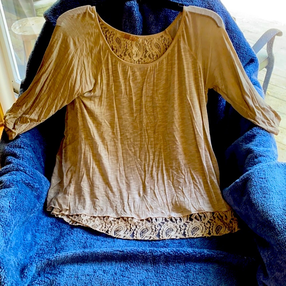 Italian Stretch Lace Details Top NeverUsed